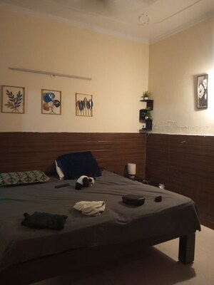 Bedroom in 3 BHK Builder Floor at Palam Vihar – for Rent