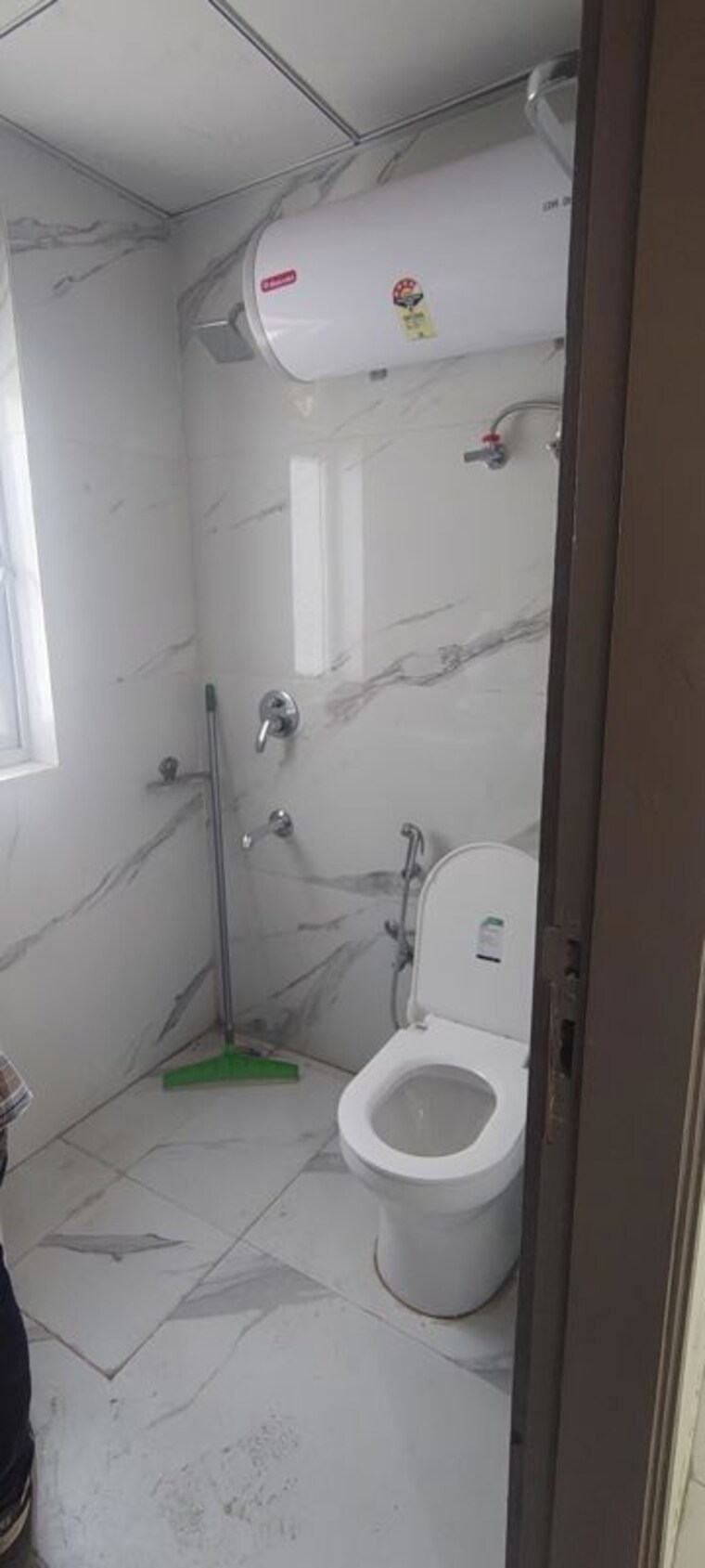 Bathroom, sector 23 3 Bedroom 1600 Sq.Ft. Builder Floor In Sector 23 Gurgaon 10710644