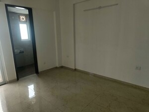 Room in 4 BHK Builder Floor at Sector 22 – for Rent