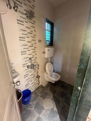 Bathroom in 2 BHK Apartment at Byculla – for Sale