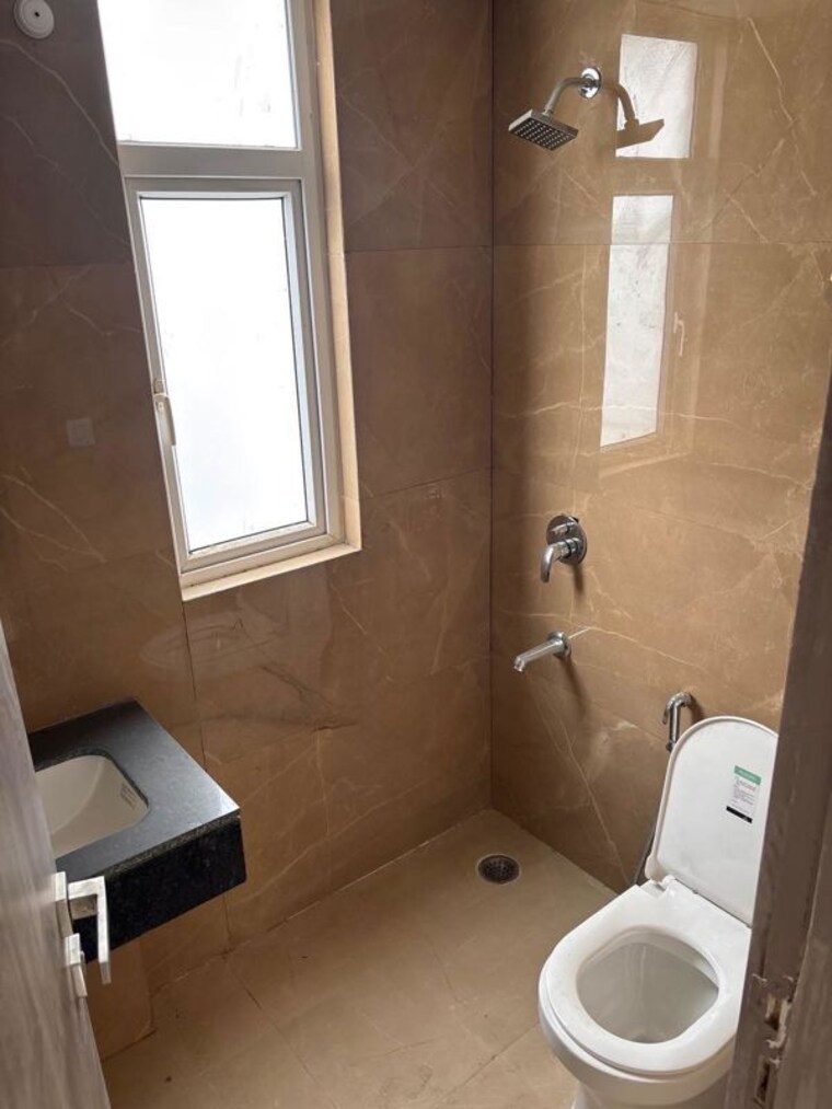 Bathroom, sector 23 4 Bedroom 2200 Sq.Ft. Builder Floor In Sector 23 Gurgaon 10710690