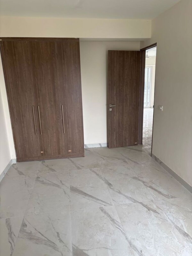 Room, sector 23 4 Bedroom 2200 Sq.Ft. Builder Floor In Sector 23 Gurgaon 10710690