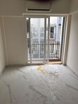 Room in 4 BHK Builder Floor at Sector 23 – for Rent