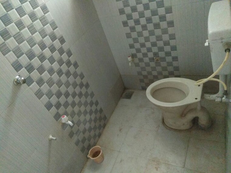 Bathroom, jivraj park 1 Bedroom 990 Sq.Ft. Villa In Jivraj Park Ahmedabad 10710365