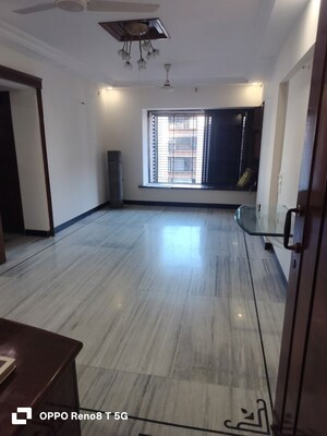 Room in 2 BHK Apartment at Indra Darshan Apartment, Andheri West – for Rent