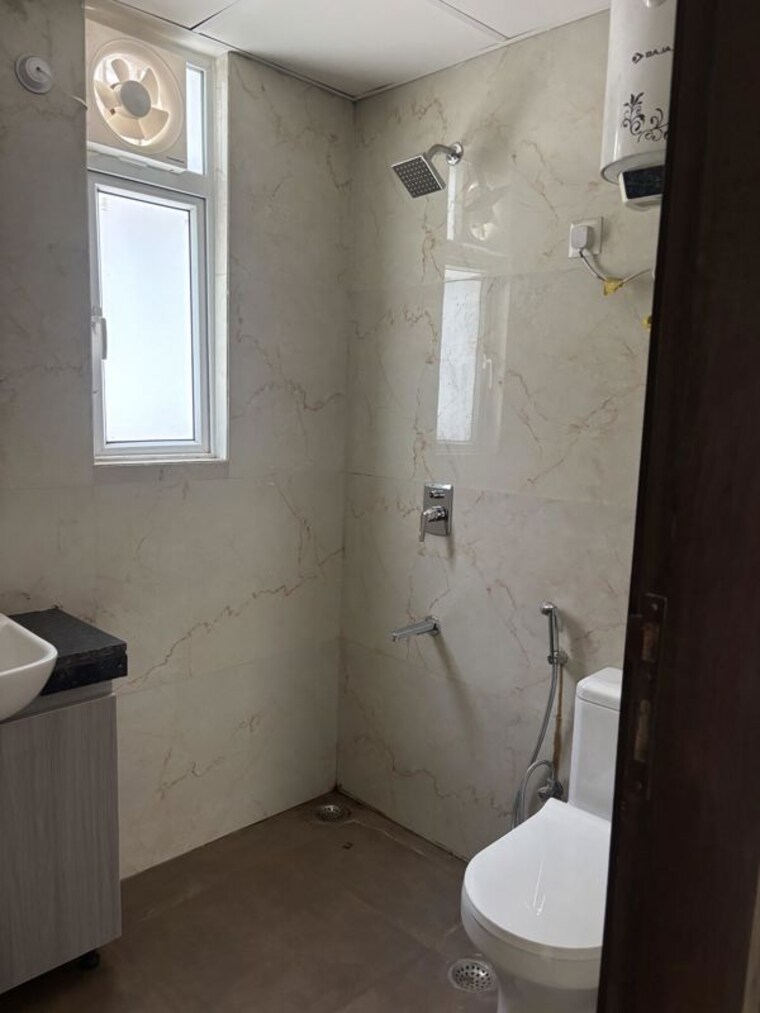 Bathroom, sector 21 1 Bedroom 950 Sq.Ft. Builder Floor In Sector 21 Gurgaon 10710703