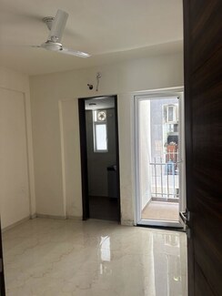 1 BHK +Builder Floor For Rent in Sector 21