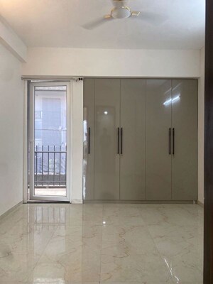Room in 2 BHK Builder Floor at Sector 22b – for Rent