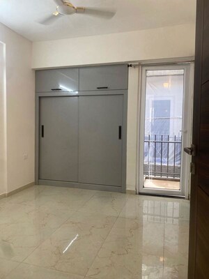 Room in 2 BHK Builder Floor at Sector 22b – for Rent
