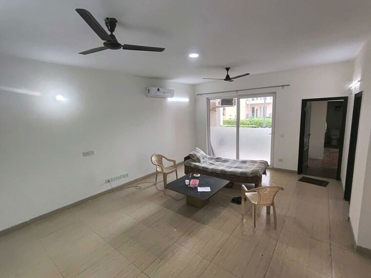 Living Room, sector 22 2 Bedroom 1300 Sq.Ft. Builder Floor In Sector 22 Gurgaon 10710381