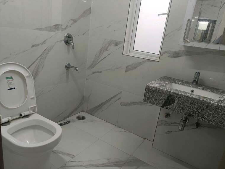 Bathroom, sector 22b 2 Bedroom 1200 Sq.Ft. Builder Floor In Sector 22b Gurgaon 10710526