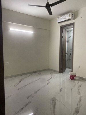 2 BHK Builder Floor For Rent in Sector 21