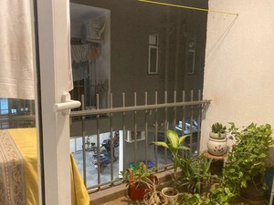 Balcony in 2 BHK Builder Floor at Sector 21 – for Rent