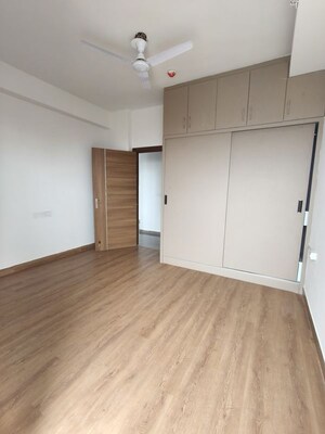 Room in 3 BHK Apartment at Tulip Yellow, Sector 69 – for Rent
