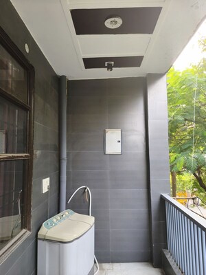 Building Lobby in 1 BHK Builder Floor at Ashok Nagar – for Rent