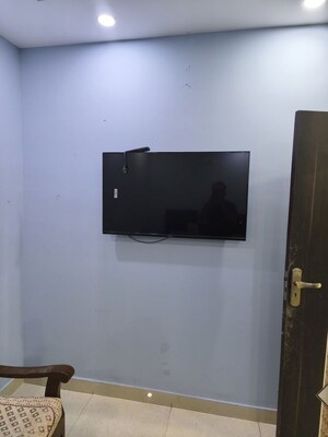 Bathroom in 1 BHK Builder Floor at Ashok Nagar – for Rent