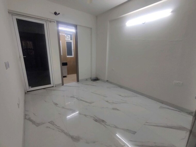 Room, sector 23 1 Bedroom 950 Sq.Ft. Builder Floor In Sector 23 Gurgaon 10710743