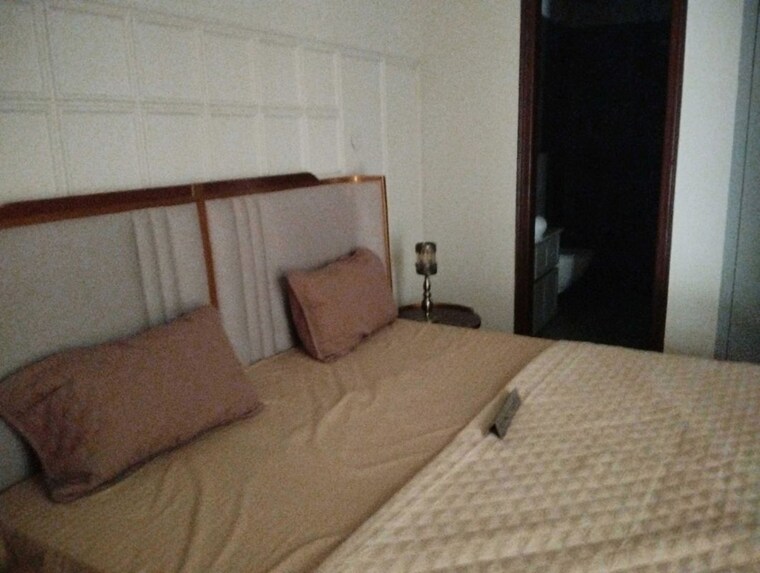 Bedroom, sector 21 4 Bedroom 2200 Sq.Ft. Builder Floor In Sector 21 Gurgaon 10710753