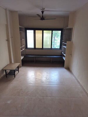 Room in 1 BHK Apartment at Shiv Kirti Apartment, Malad West – for Rent