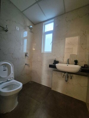 Bathroom in 1 BHK Builder Floor at Sector 22 – for Rent