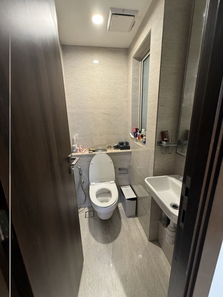 Gym, hiranandani-regent-hill 1 Bedroom 400 Sq.Ft. Apartment In Powai Mumbai 10710791