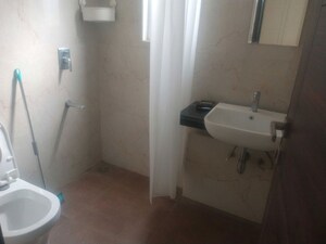 Bathroom in 1 BHK Builder Floor at Sector 21 – for Rent