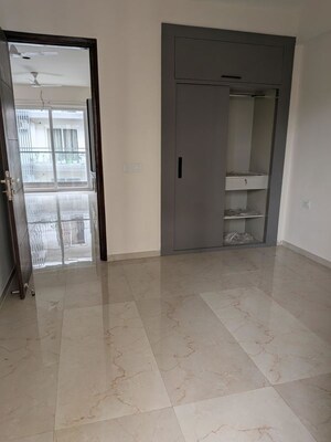 Room in 1 BHK Builder Floor at Sector 22 – for Rent