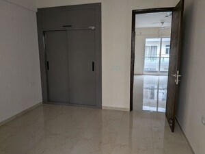 Room in 1 BHK Builder Floor at Sector 22 – for Rent