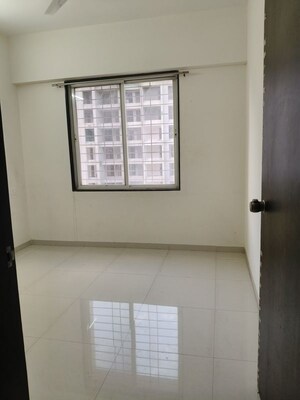 Room in 2 BHK Apartment at Caratlane Marigold, Tathawade – for Rent