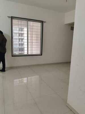 Room in 2 BHK Apartment at Caratlane Marigold, Tathawade – for Rent
