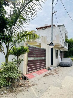 Plot For Sale in Palm Green