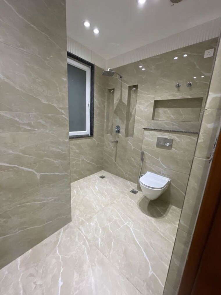 Bathroom, sector 23 4 Bedroom 2200 Sq.Ft. Builder Floor In Sector 23 Gurgaon 10710835