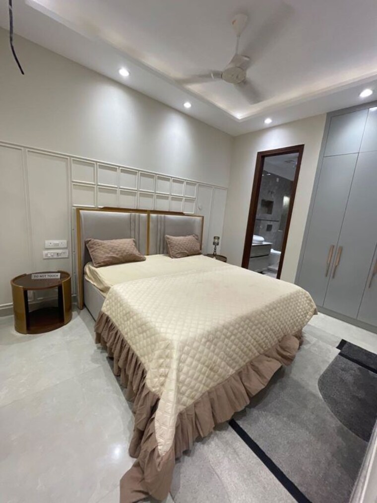 Bedroom, sector 23 4 Bedroom 2200 Sq.Ft. Builder Floor In Sector 23 Gurgaon 10710835