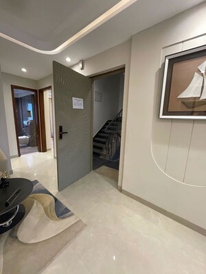 Building Lobby in 4 BHK Builder Floor at Sector 23 – for Rent