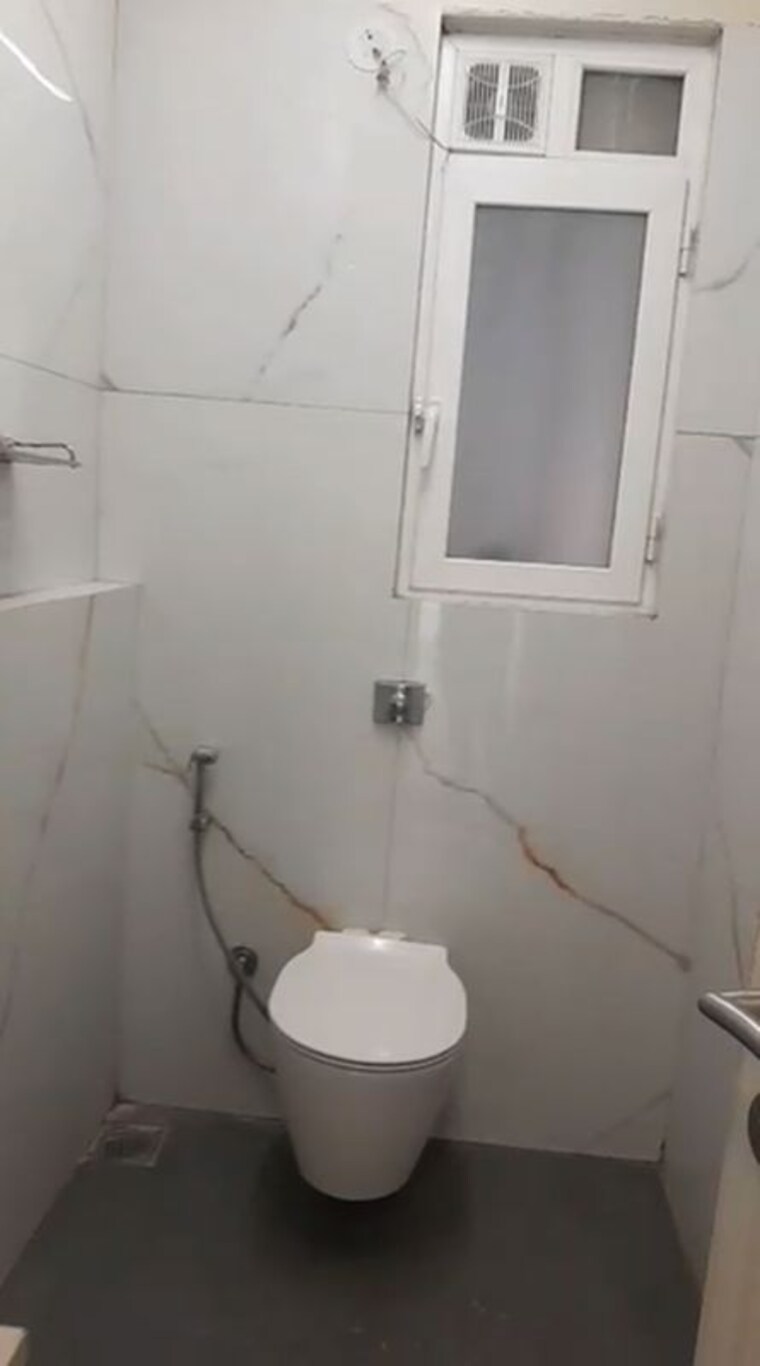 Bathroom, chembur 3 Bedroom 1100 Sq.Ft. Apartment In Chembur Mumbai 10710480