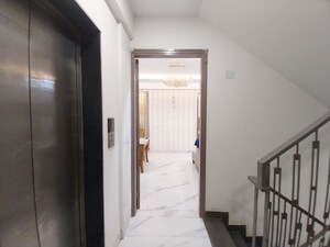 Building Lobby in 3 BHK Builder Floor at Sector 21 – for Rent