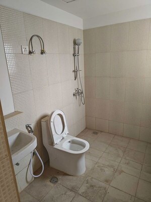 Bathroom in 3 BHK Builder Floor at Sector 21 – for Rent