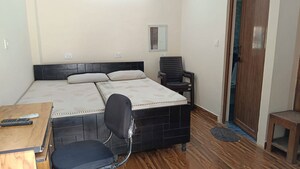 1 RK Builder Floor For Rent in Sector 37