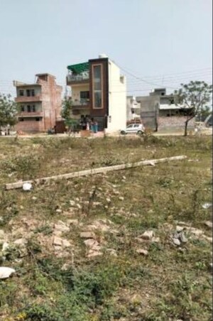  Plot For Sale in Sector 75