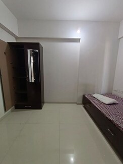 2.5 BHK Apartment For Rent in Runal Spacio