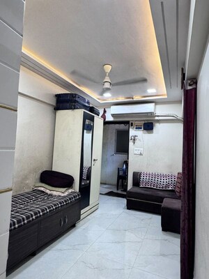 Room in 1 BHK Apartment at Madhuban CHS Deonar, Deonar – for Rent