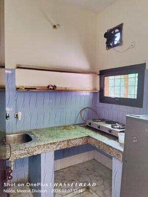 Kitchen in 1 BHK Builder Floor at Sector 52 – for Rent