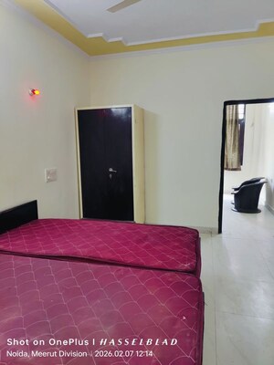 Room in 1 BHK Builder Floor at Sector 52 – for Rent