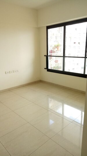 Room in 1 BHK Apartment at Mahindra Antheia, Pimpri – for Rent