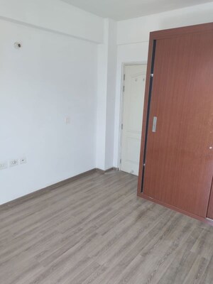 Room in 2 BHK Apartment at Godrej 101, Sector 79 – for Rent