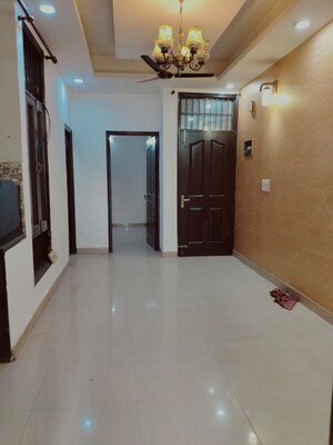 Room in 2 BHK Builder Floor at A and M Shakti Plaza, Shakti Khand Iii – for Rent