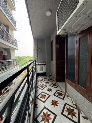 Balcony in 1 BHK Builder Floor at Chattarpur – for Rent