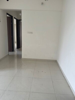 Room in 3 BHK Apartment at Vasant Fiona, Pokhran Road No Two – for Rent