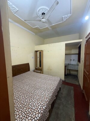 1 RK Independent House For Rent in Sector 15