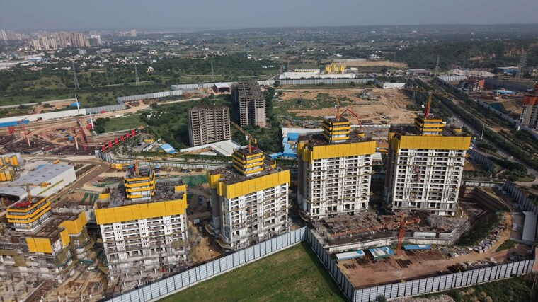 Exterior View, dlf-privana-west 4 Bedroom 3577 Sq.Ft. Apartment In Sector 76 Gurgaon 10710953